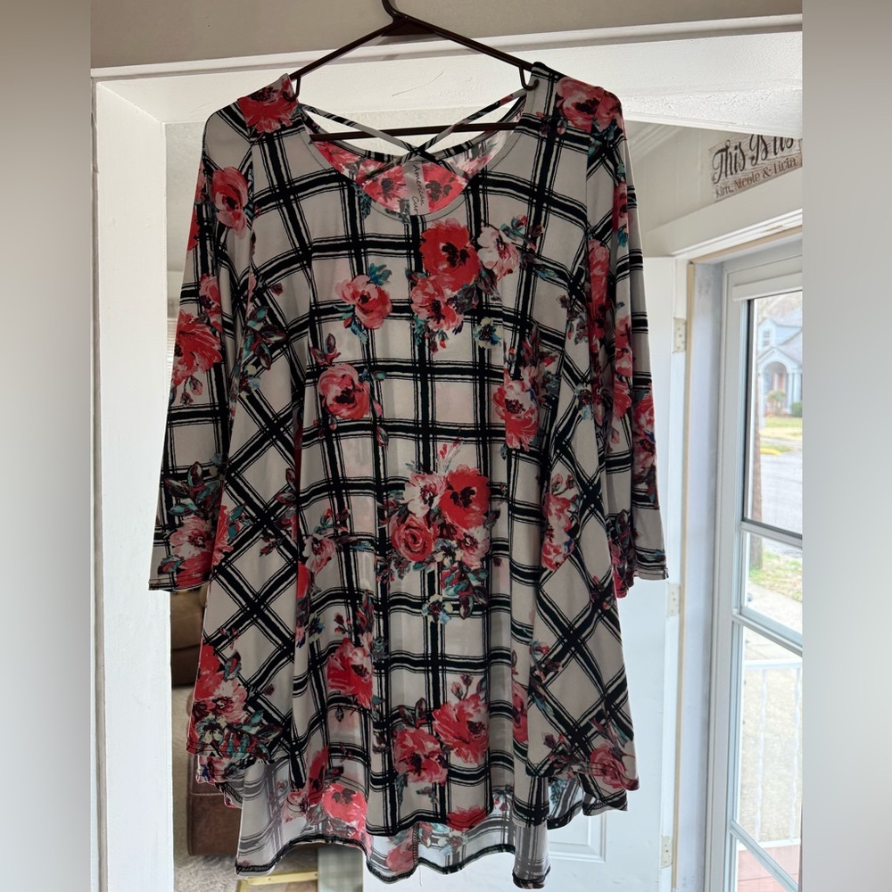 American Curvy 3x quarter sleeve rose shirt